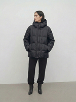 Легкая пуховая куртка