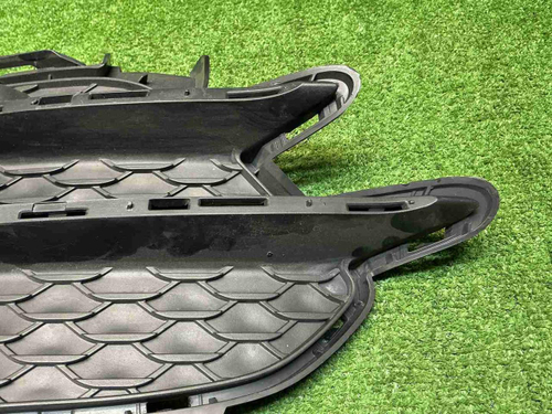 Решетка перед. бампера Mercedes GLS x167 19-24 AMG