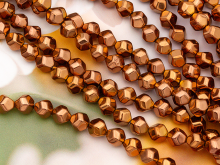 Нить бусин из гематита 6мм, крупная огранка