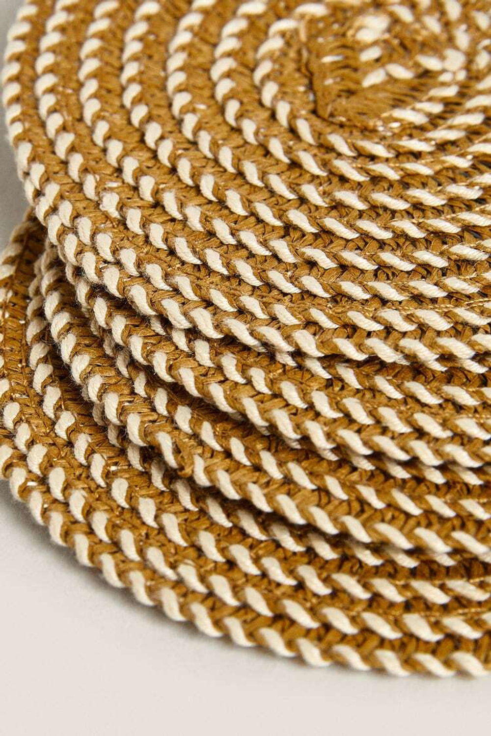 ZARA HOME ПОДСТАВКА ДЛЯ СТАКАНОВ (НАБОР ИЗ 4 ПРЕДМЕТОВ), ЖЕЛТОВАТО-КОРИЧНЕВЫЙ