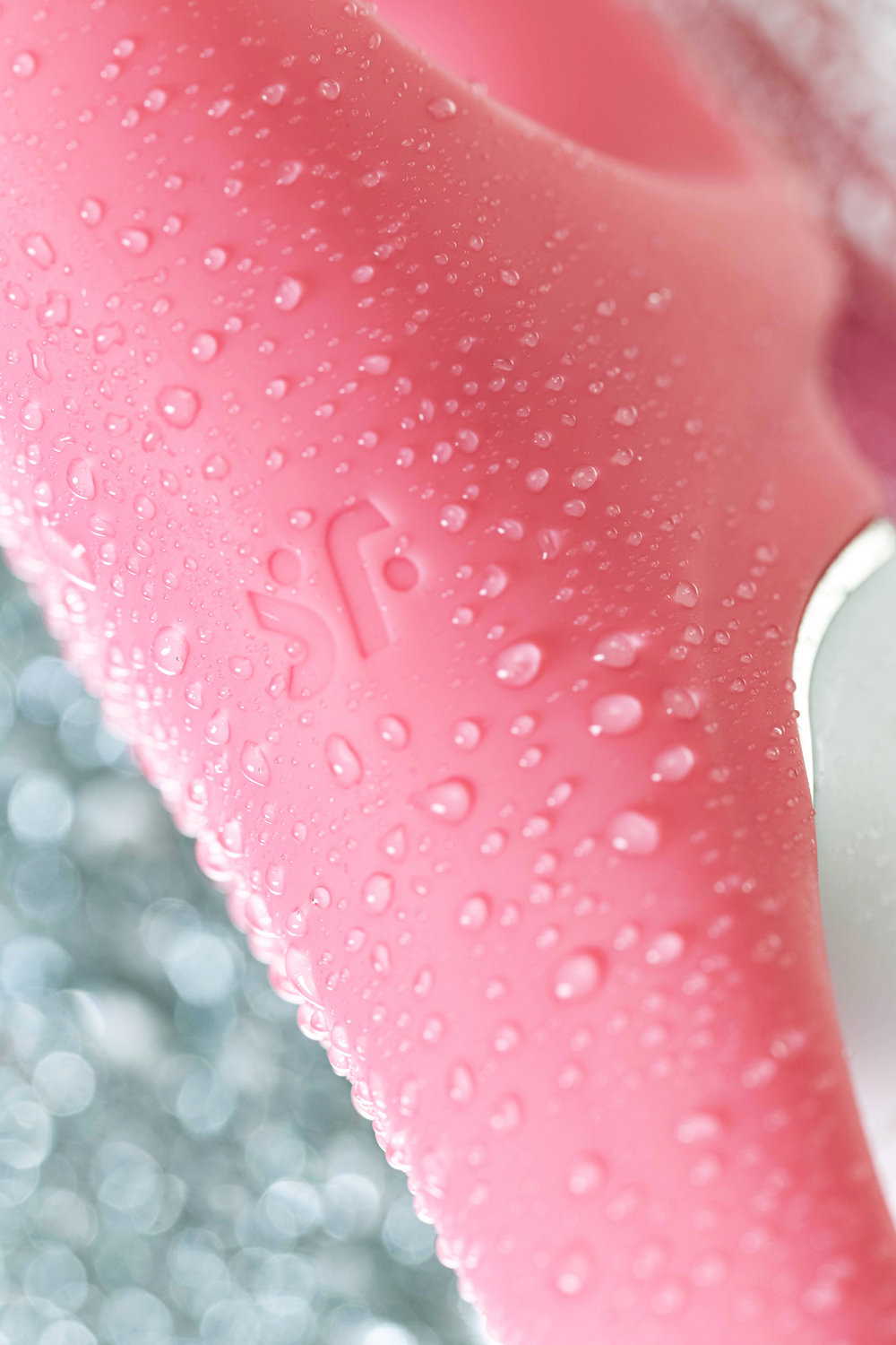 Нереалистичный вибратор Satisfyer Hug me, розовый
