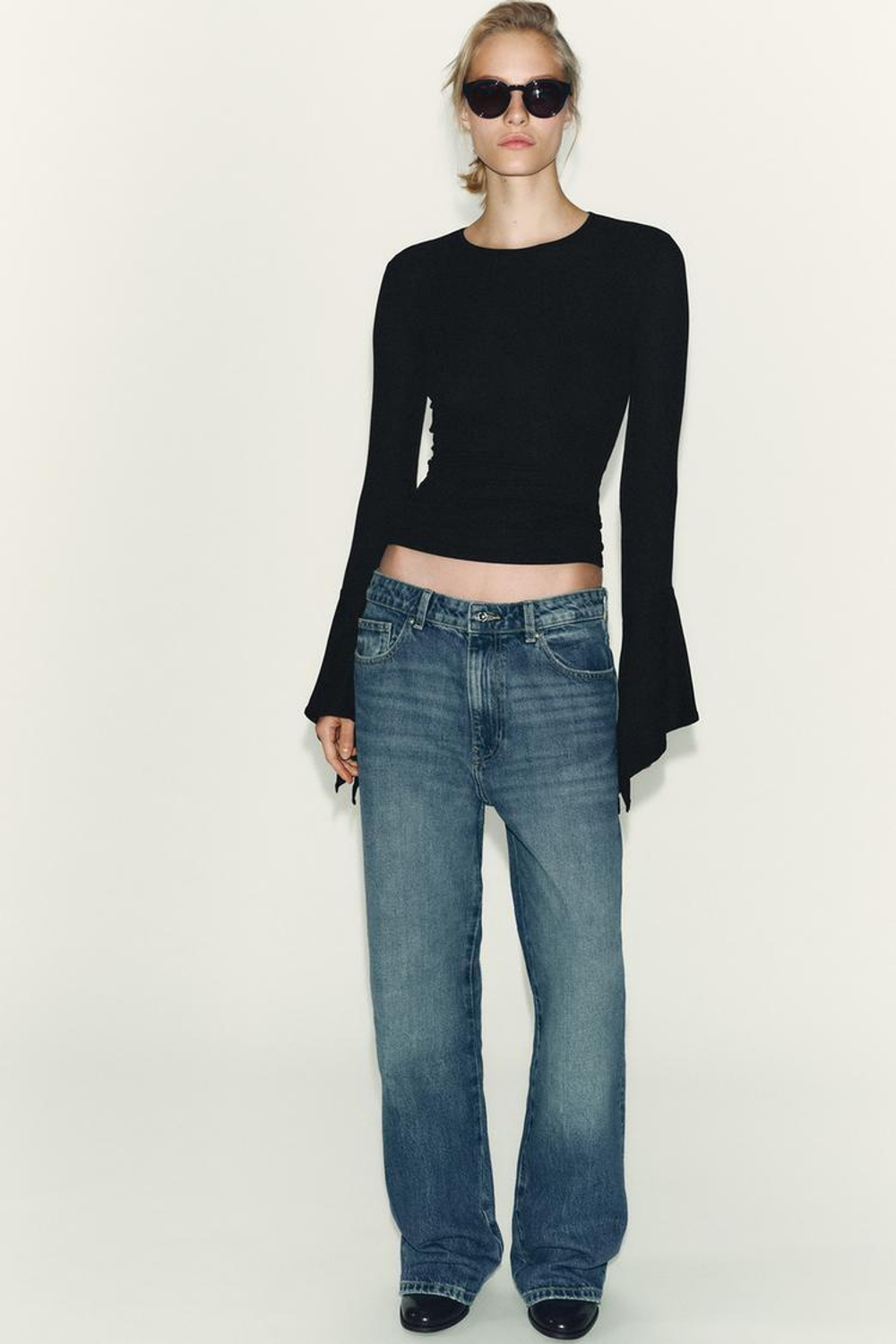 ZARA ФУТБОЛКА С ДЛИННЫМИ РУКАВАМИ И ВОЛАНОМ, ЧЕРНЫЙ