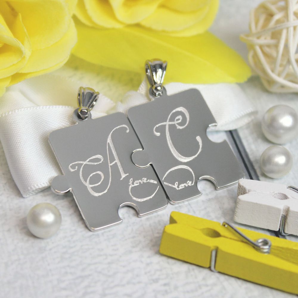 Парные кулоны Пазлы для двоих с гравировкой / Брелки с гравировкой на ...