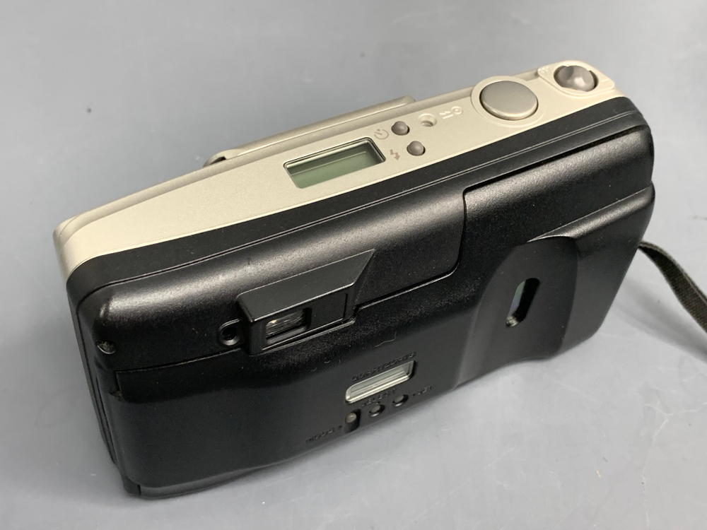 Olympus SuperZoom 70G