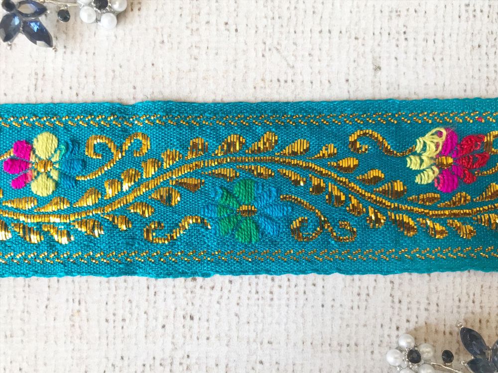 Тесьма жаккард, ш. 4,5 см.