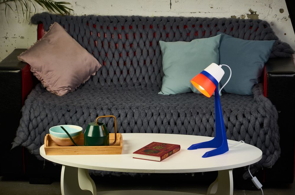 ULO-K22 D-E14-A WHITE-BLUE-RED Светильник настольный. 40W. Цоколь E14. Механический выключатель. Триколор. ТМ Uniel