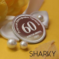 Сувенирная серебряная монета с гравировкой на заказ С юбилеем