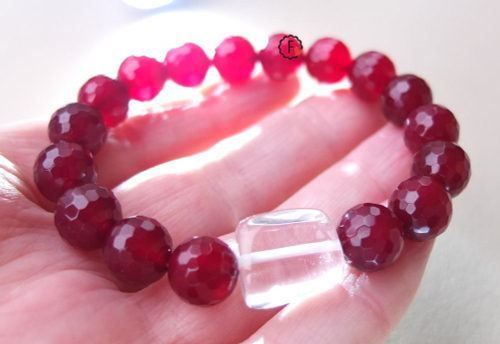 браслет из кварца с крупным центром