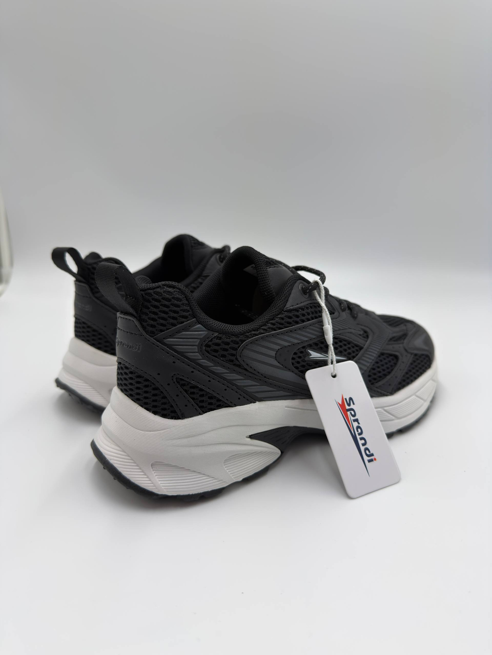 Женские кроссовки арт. 7W226C86-1 цвет "чёрный/белый"