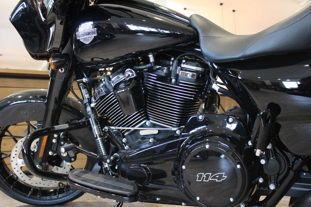 Harley-Davidson Street Glide Special 114 (Black Finish)