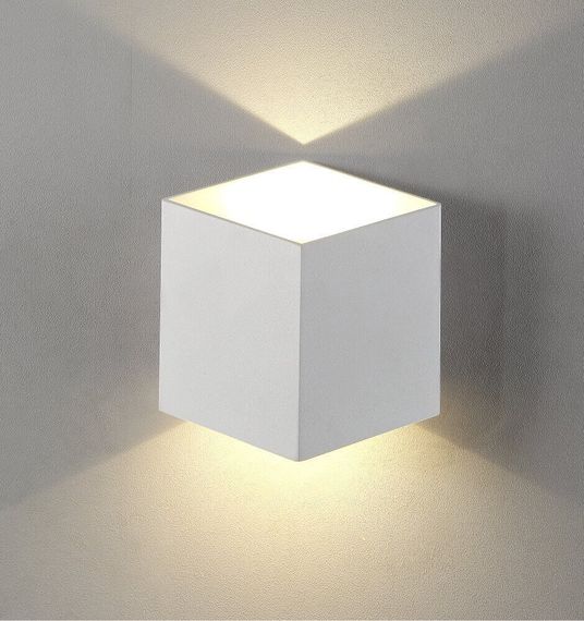 Уличный настенный светодиодный светильник Crystal Lux CLT 227W WH-GO