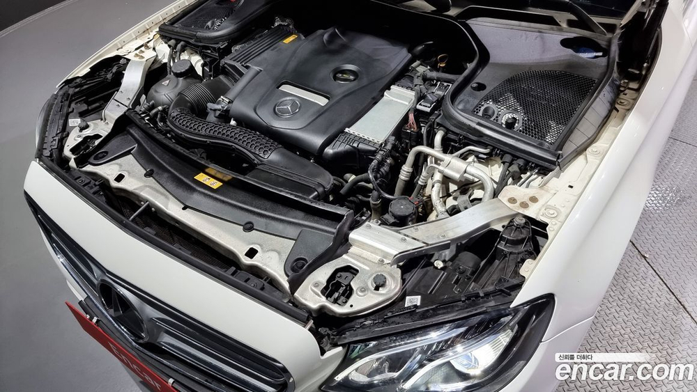 Mercedes-Benz E-Class W213 E300 Avangarde (08.2019)