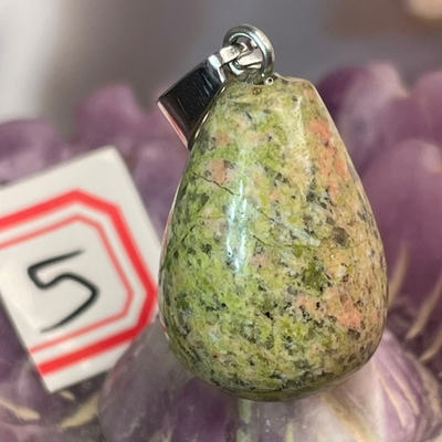 37168 Унакит Кулон капля объемная 20мм