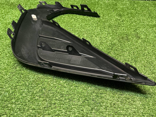 Решетка переднего бампера правая VW Tiguan 2 20-нв