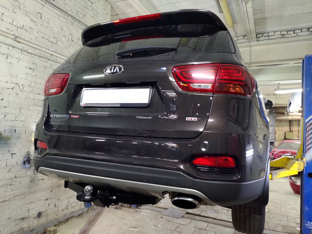 Фаркоп под квадрат для Kia Sorento Prime / Hyudai Santa Fe IV, c 2014 г., Бизон.FA 0230-E