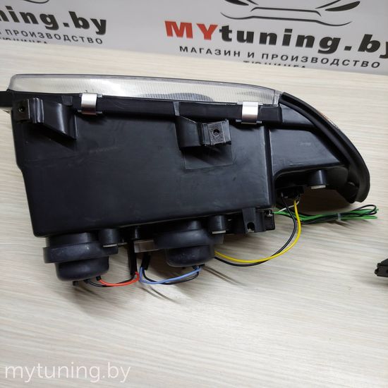 Передние фары DAYLIGHT BLACK для Audi 80 B4