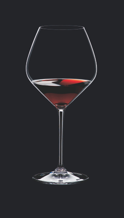 Набор бокалов для красного вина 2 шт 770 мл Riedel Heart to Heart Pinot Noir Австрия на черном фоне