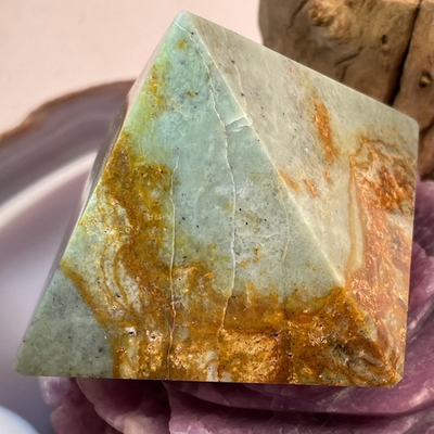 46085 Офиокальцит Пирамида 65мм