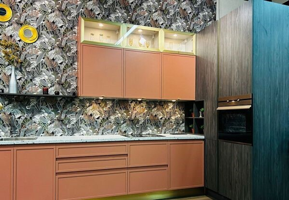 Кухни с фасадами из массива ясеня