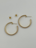 Серьги кольца с бежевой эмалью