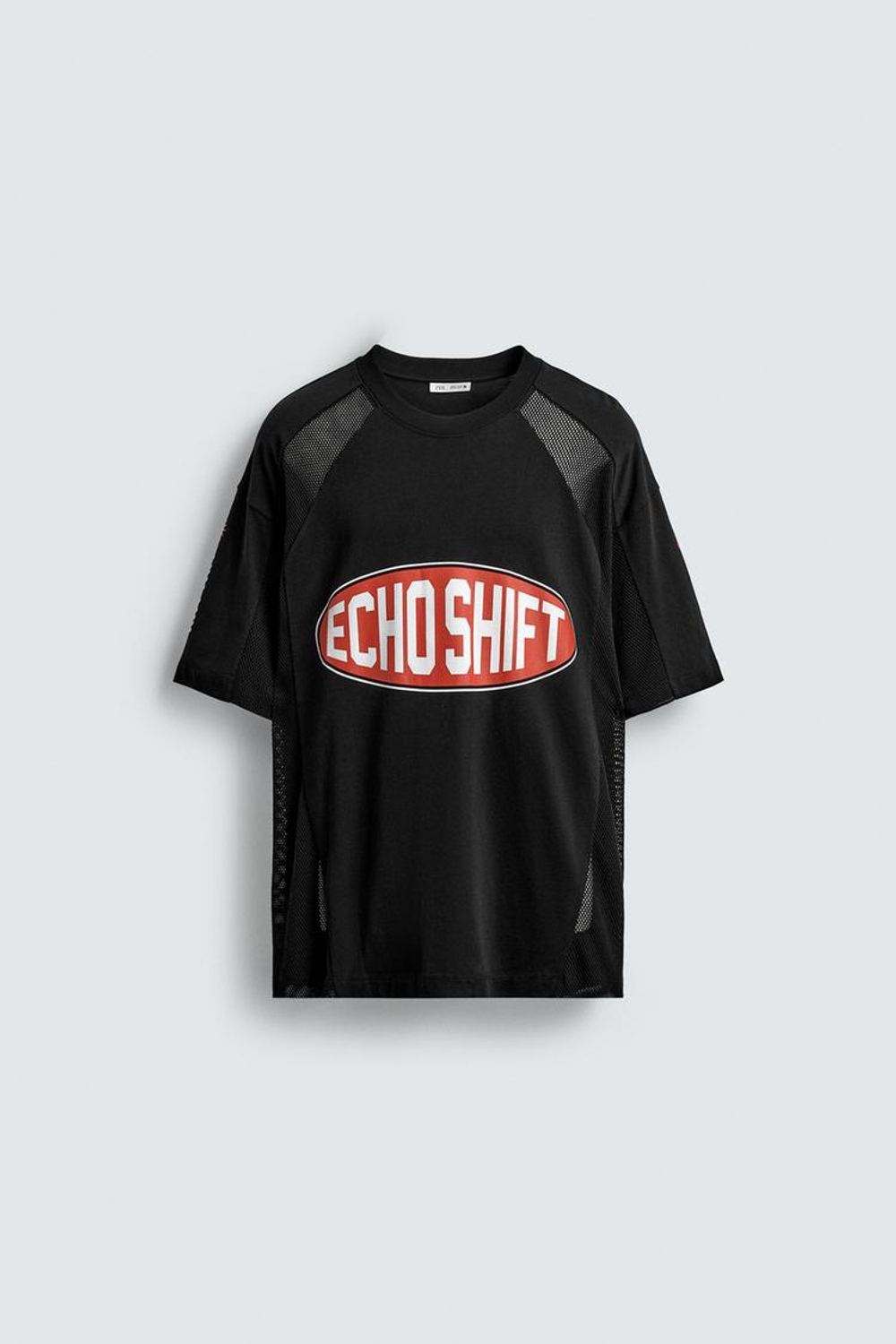 ZARA ФУТБОЛКА С КОНТРАСТНЫМИ ГРАФИЧЕСКИМИ ЭЛЕМЕНТАМИ, ЧЕРНЫЙ