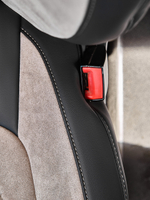 Чехлы Люкс DAF XF 106 (экокожа, черный цвет, бежевая вставка)