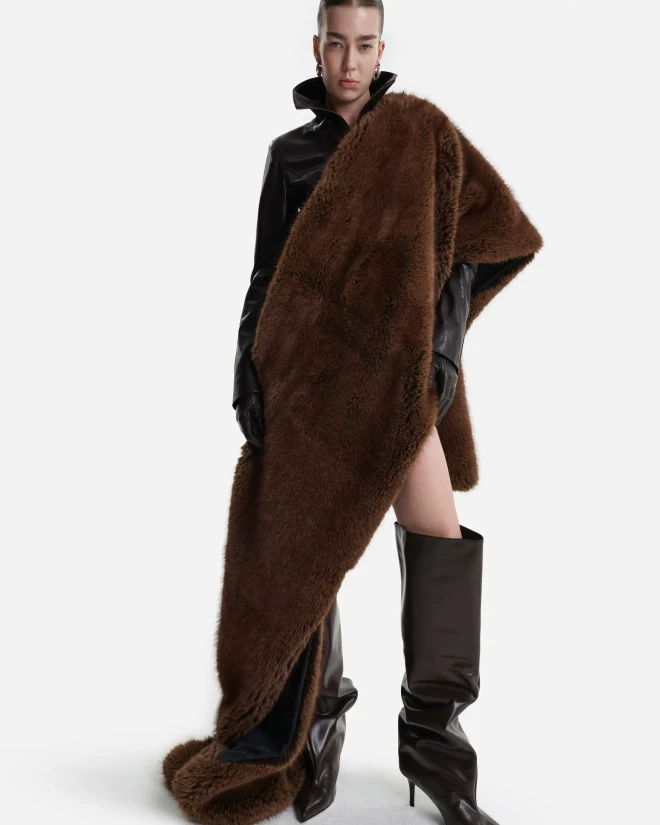 Шарф из экомеха светло-коричневый