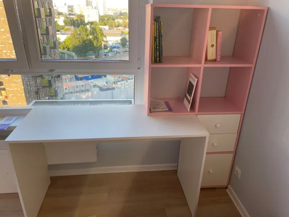 Стол письменный В-4 белый/розовый