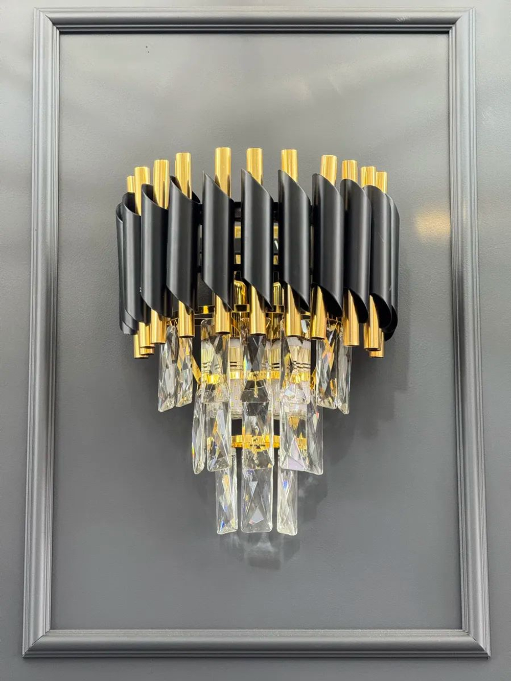 Бра настенное Lanbos Metal, 2 лампы Е14, 80 Вт, до 5 кв м, черное с золотом