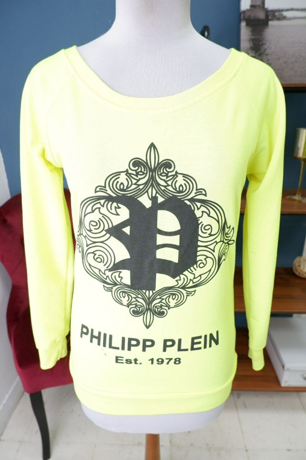 Свитшот яркий 44 размер