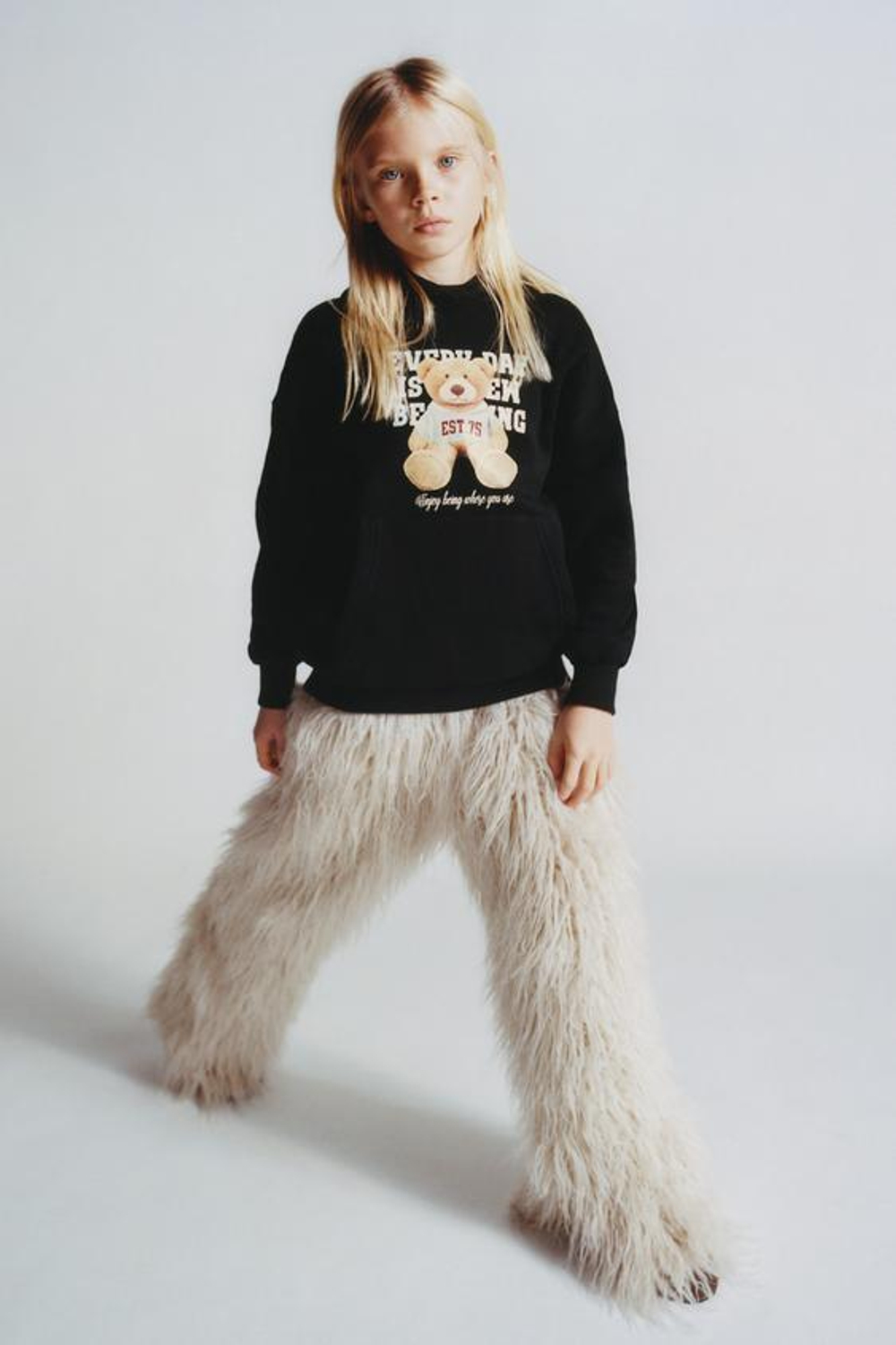 ZARA ТОЛСТОВКА С ПРИНТОМ «МЕДВЕЖОНОК», ЧЕРНЫЙ