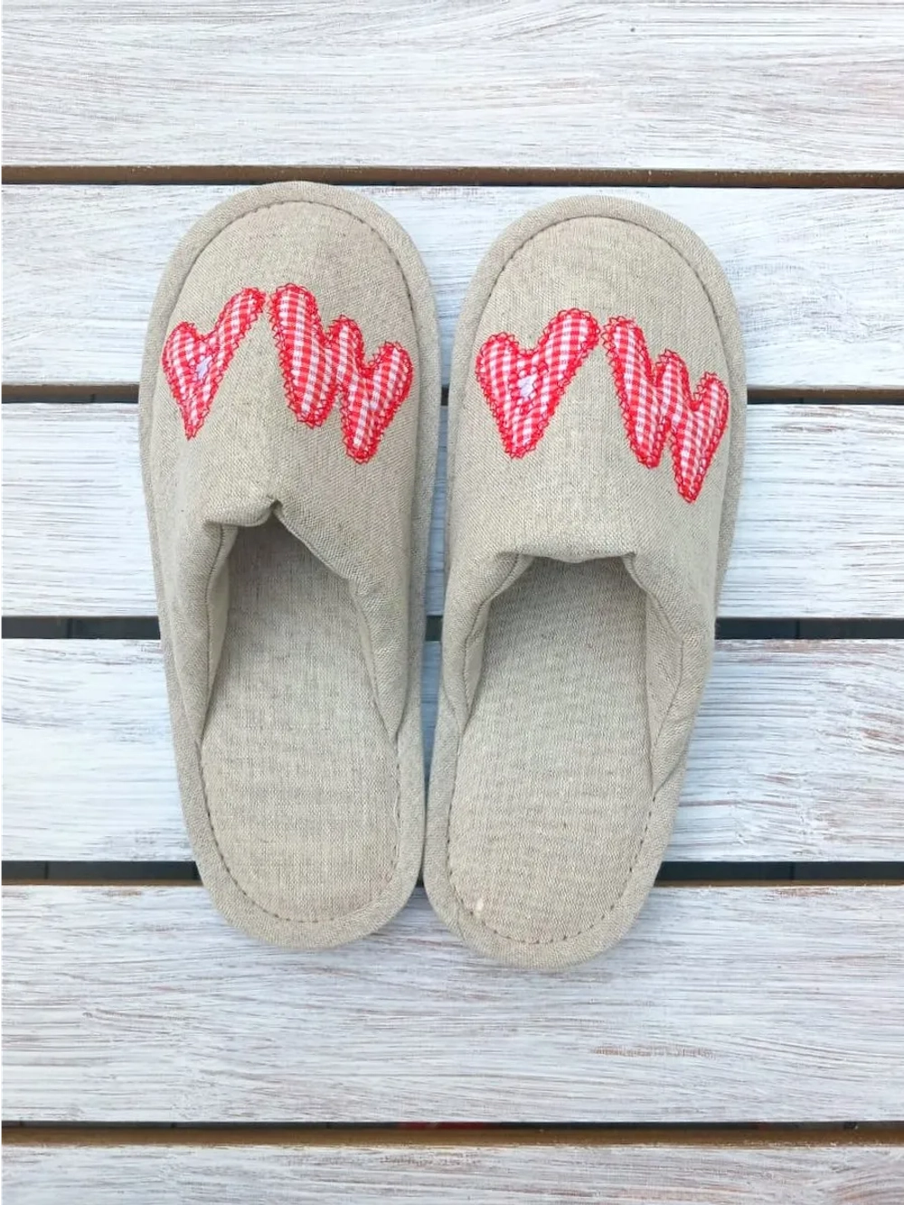 Льняные тапочки с аппликацией "Мама"
