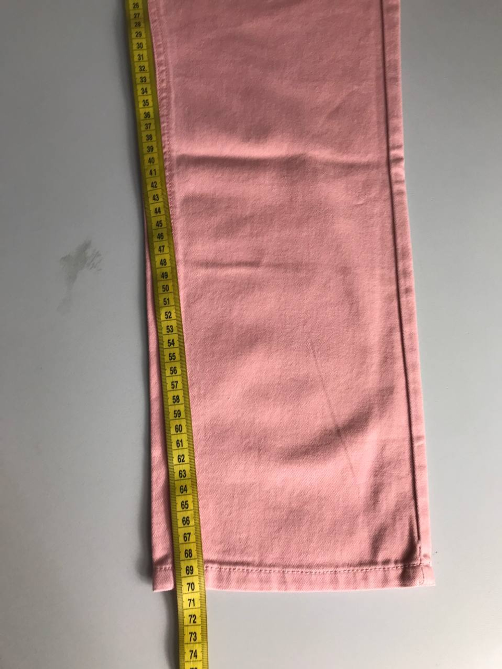 Джинсы Gloria Jeans модного оттенка, визуально на 44 размер, новые