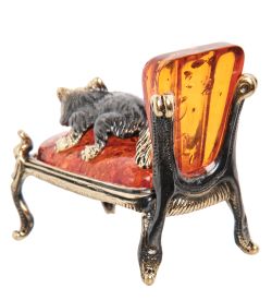 Народные промыслы AM-1536 Фигурка «Кот на кушетке» (латунь, янтарь)