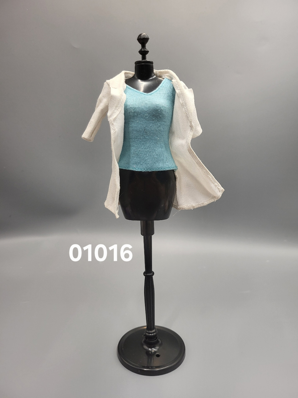 Одежда для куклы Барби винтаж халат 01016