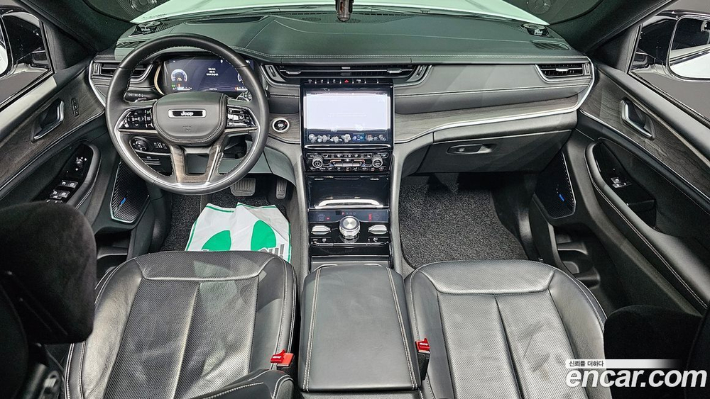 Jeep Grand Cherokee (WL) L 3.6 Overland (12.2021)