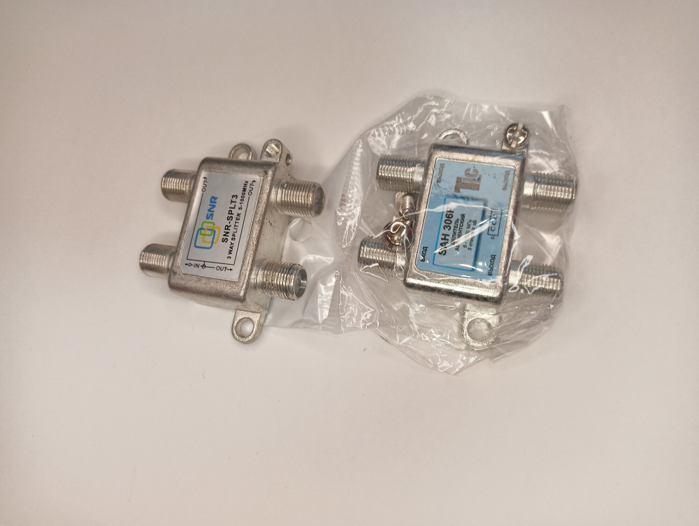 Делитель абонентский SAH 306 на 3 отвода, вносимое затухание IN-OUT 6dB.