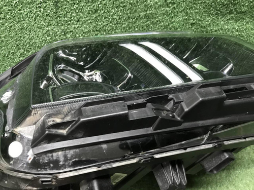 Битая Фара правая Hyundai Santa Fe 4 TM 20-23 LED