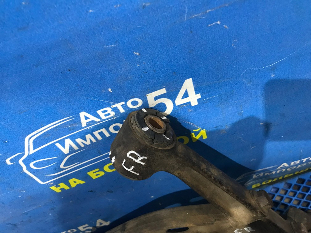 Рычаг передний левый TOYOTA ESTIMA 1998