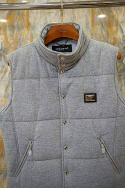 Пуховый жилет Dolce & Gabbana