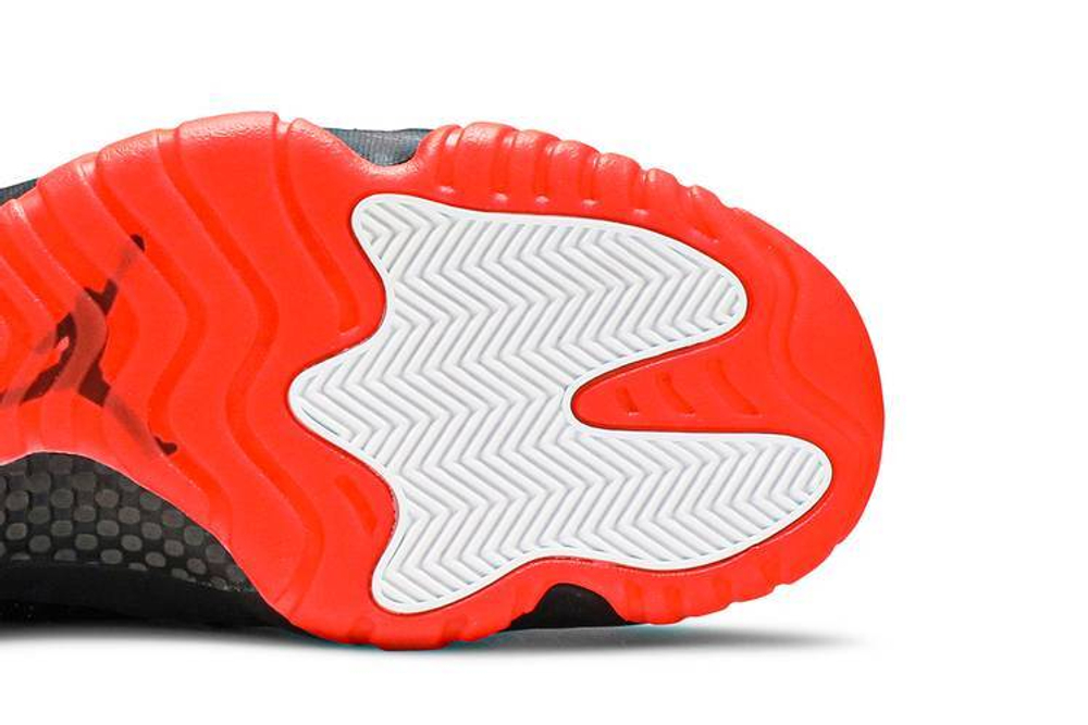 Кроссовки Jordan Future Qs Infrared 23