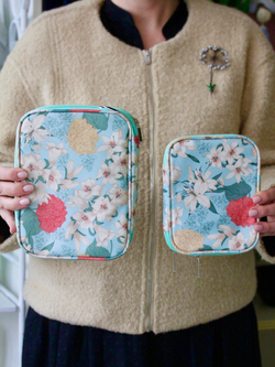 Пенал-оганайзер для хранения вязальных спиц и принадлежностей для рукоделия