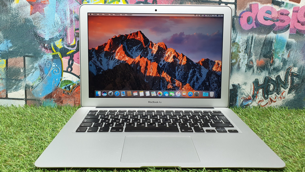 MacBook Air 13" 2017 i5/8Gb 311 циклов