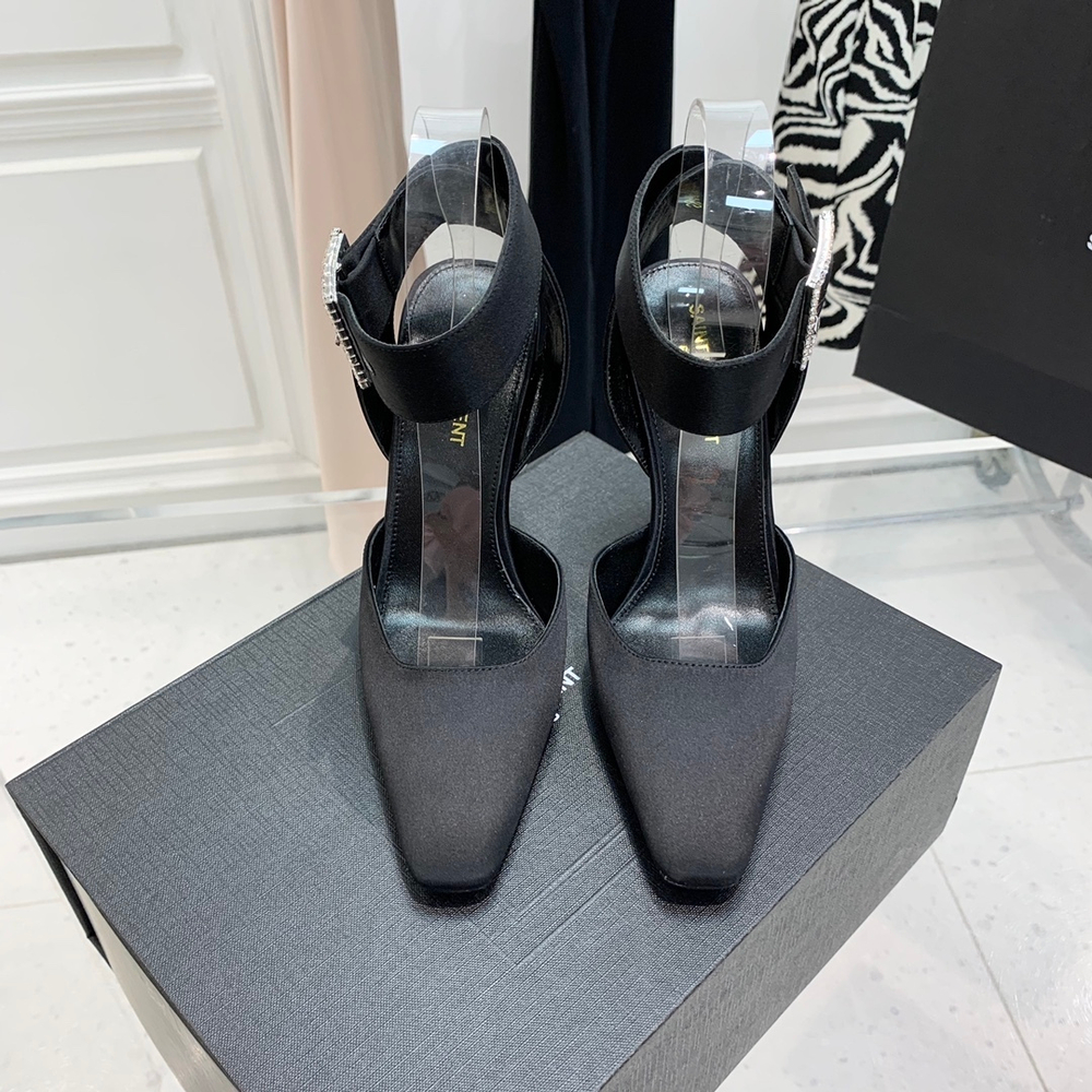 Saint Laurent Pumps