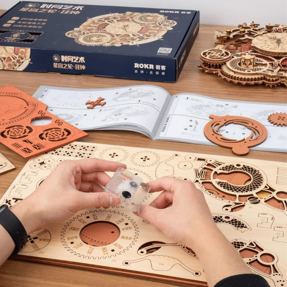 Настенные кварцевые часы с календарём Zodiac Wall Clock (Зодиак) от ROKR - Деревянный конструктор, сборная механическая модель, 3D пазл