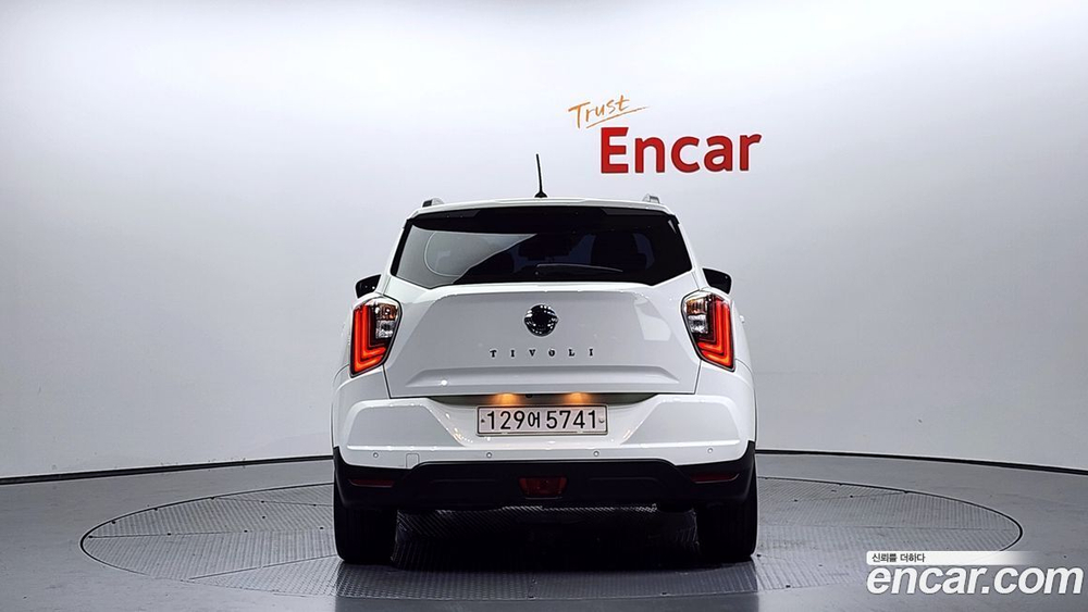 KG Mobility (Ssangyong) Very New Tivoli Дизель 1.6 2WD (04.2020)