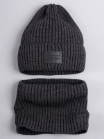 Шапка для мальчика со снудом демисезонная