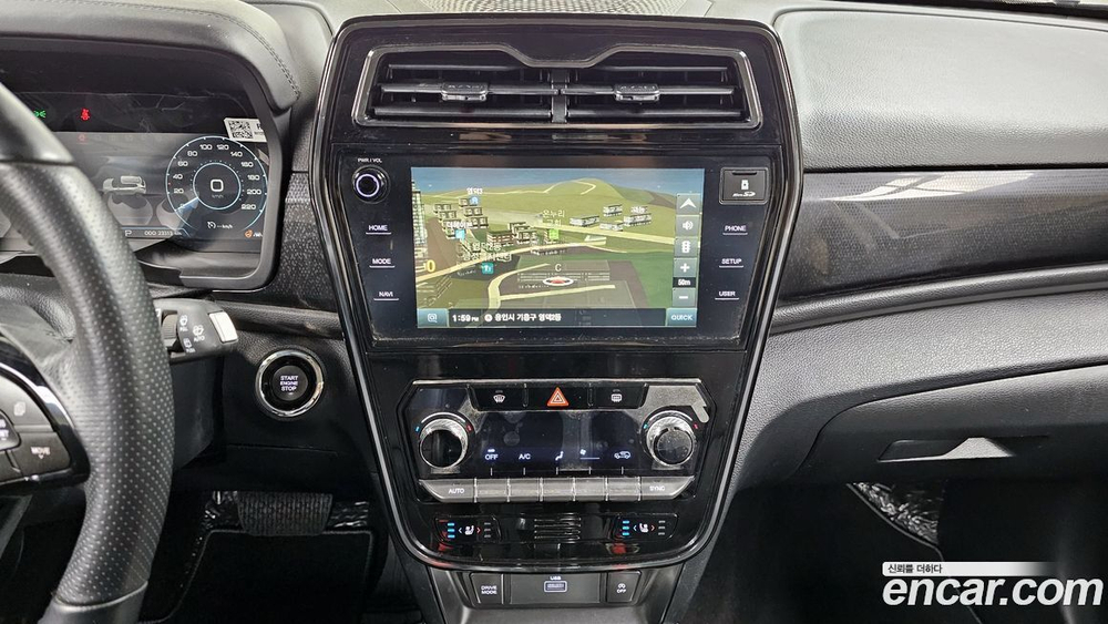 KG Mobility (Ssangyong) Very New Tivoli Бензин 1.5 2WD (11.2021)