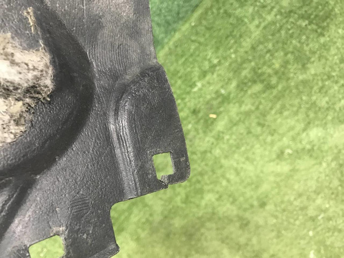 Подкрылок передний левый Toyota Land Cruiser 200 (2007-2015)