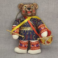Ёлочная игрушка Медвежонок Музыкант с барабаном